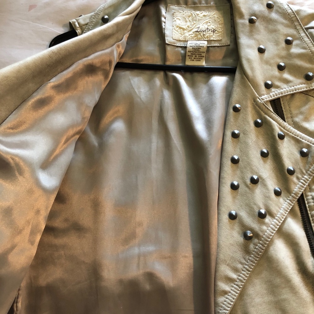 DAYTRIP LEATHER VEST - Picture 3 of 6